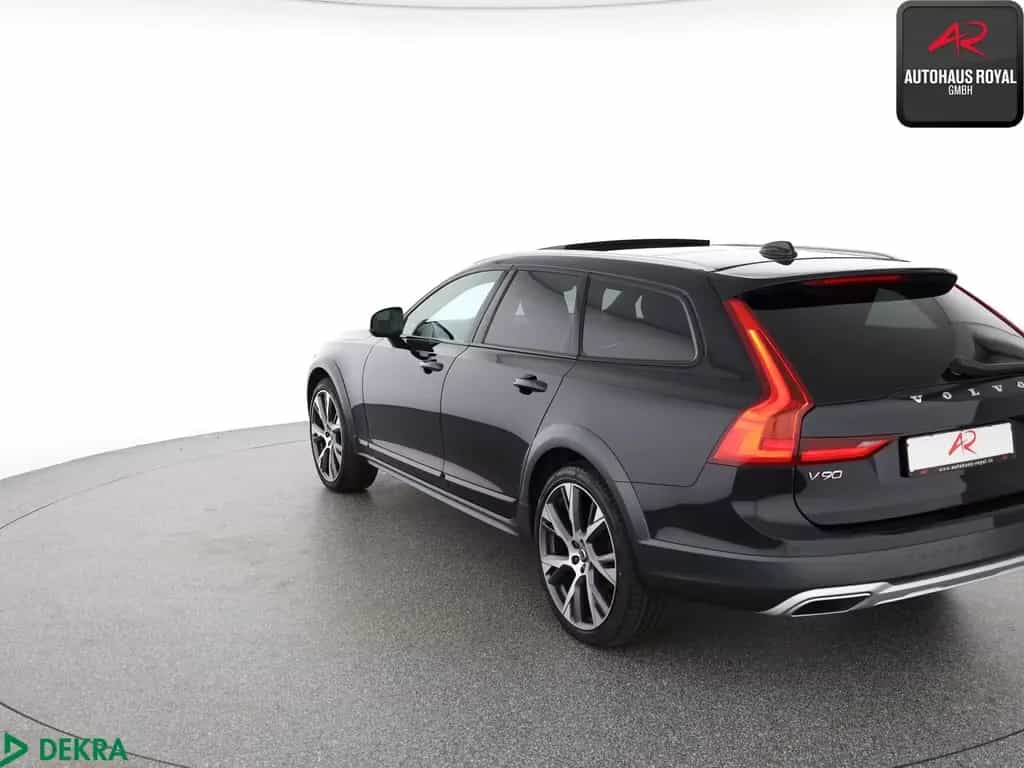 Volvo V90 Cross Country D5 AWD PANO,HEADUP,360GRAD,21Z 11/2019-photo-2