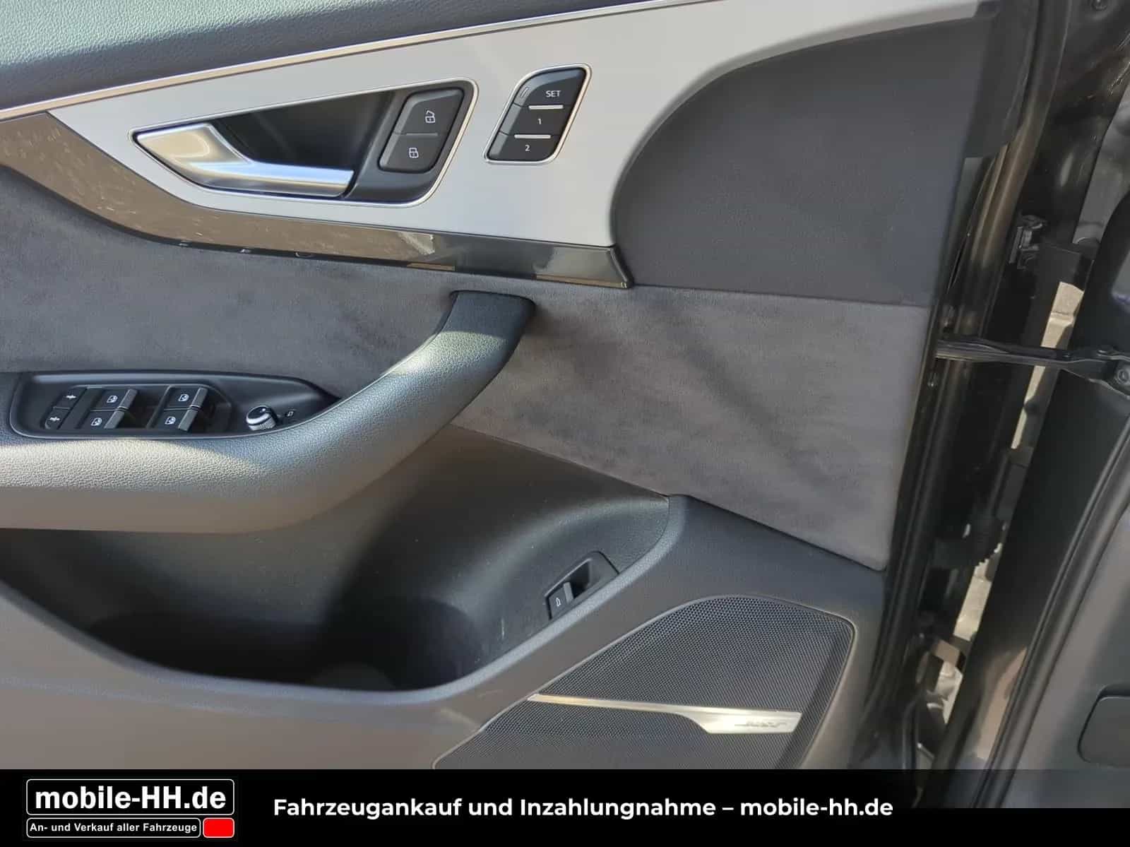 Audi Q7 02/2017-photo-11