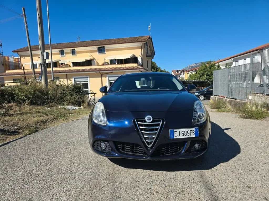 Alfa Romeo Giulietta 1.6 Exclusive 05/2011-photo-2