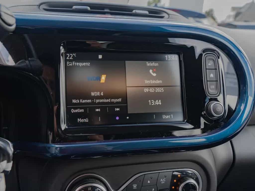 Renault Twingo TCe 90 Signature PDC SHZ KAMERA FACEL. 09/2020-photo-17