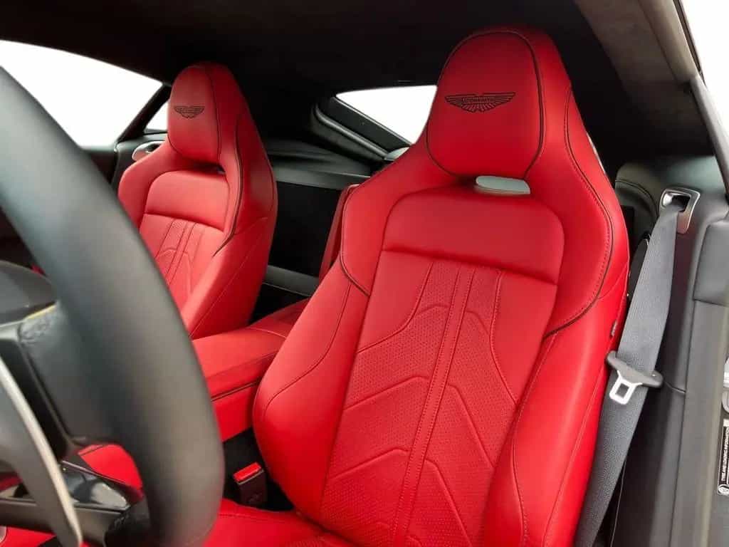 Aston Martin V8 Vantage ASTON MARTIN Vantage Coupe 4.0 V8 auto 06/2024-photo-11