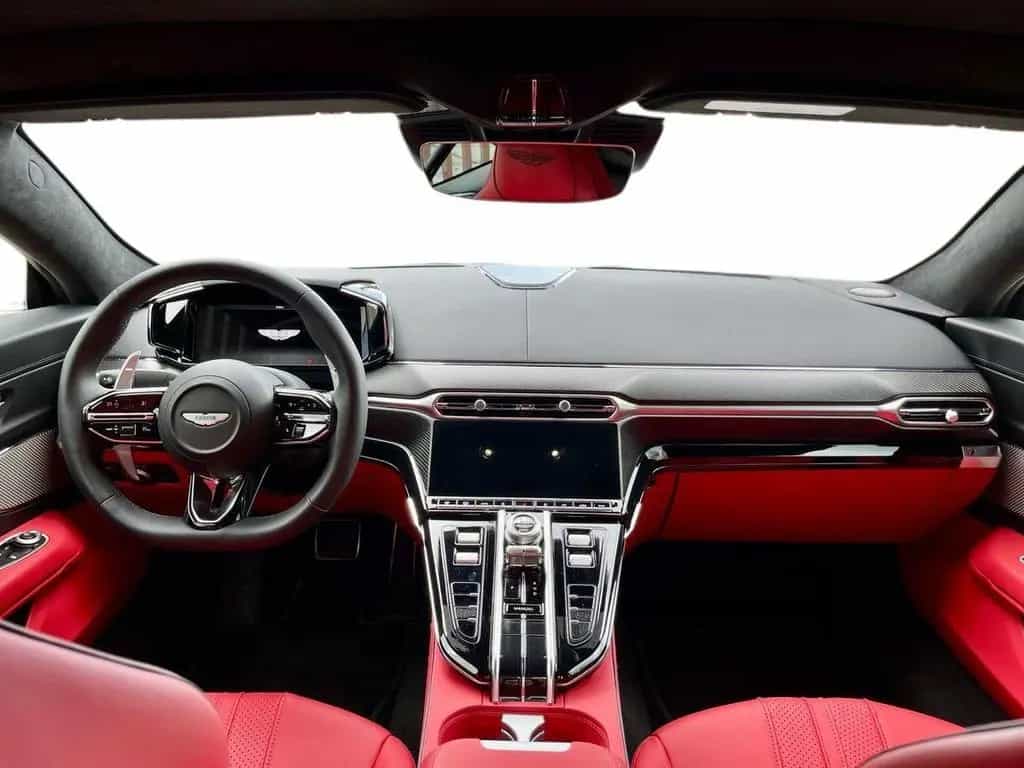 Aston Martin V8 Vantage ASTON MARTIN Vantage Coupe 4.0 V8 auto 06/2024-photo-9