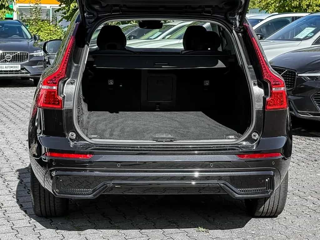 Volvo XC60 Plus Dark 2WD B4 Diesel EU6d Digitales Cock 08/2023-photo-16