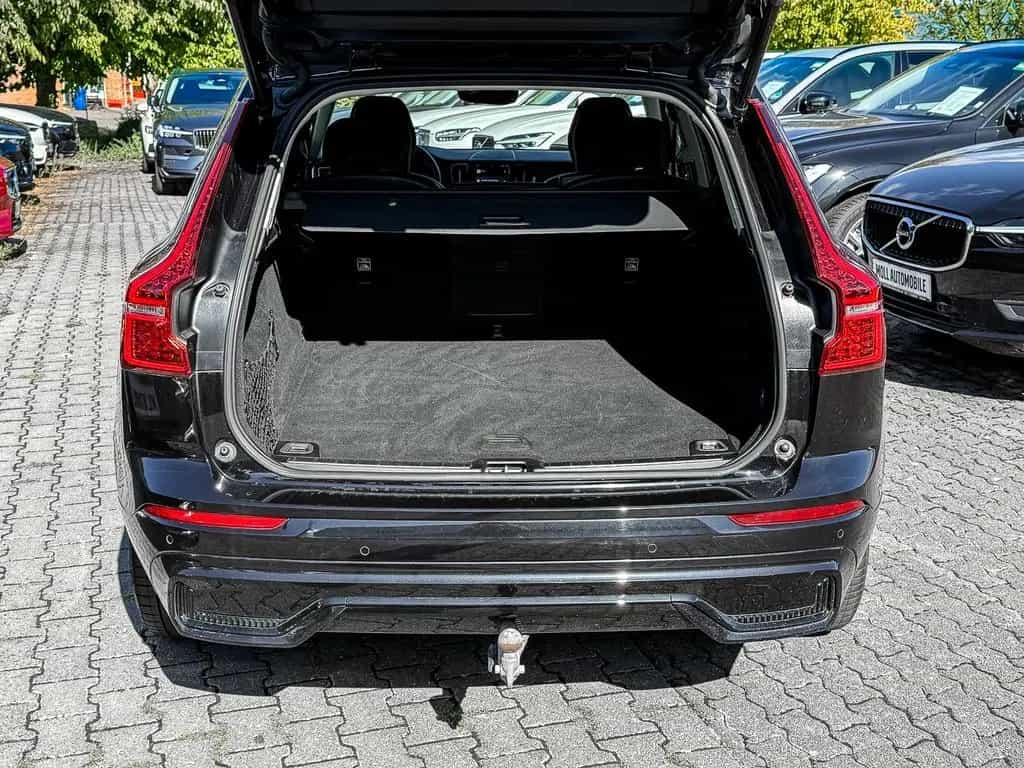 Volvo XC60 Plus Dark AWD B4 Diesel EU6d StandHZG AHK D 07/2023-photo-16