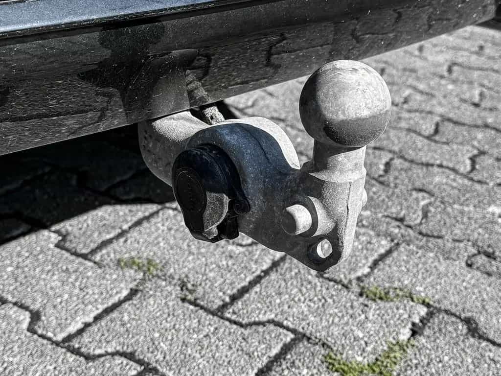 Volvo XC60 Plus Dark AWD B4 Diesel EU6d StandHZG AHK D 07/2023-photo-17