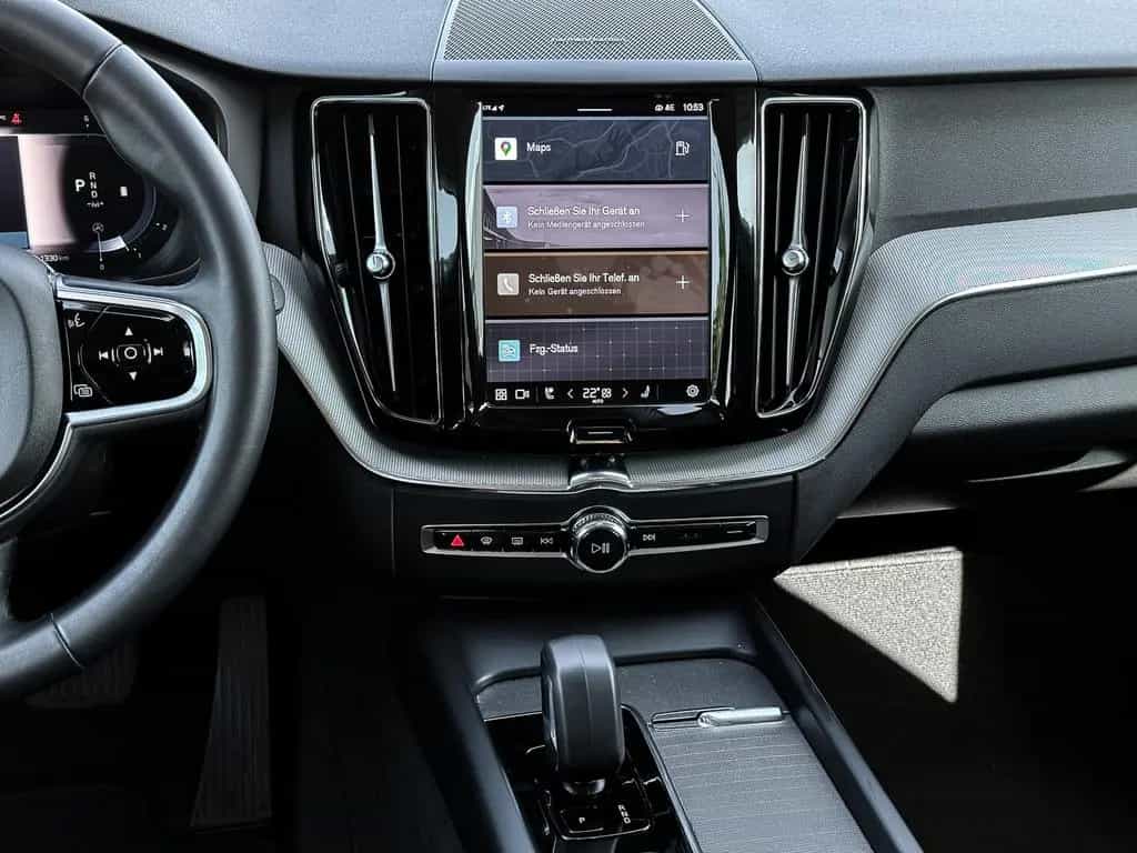 Volvo XC60 Plus Dark AWD B4 Diesel EU6d StandHZG AHK D 07/2023-photo-7