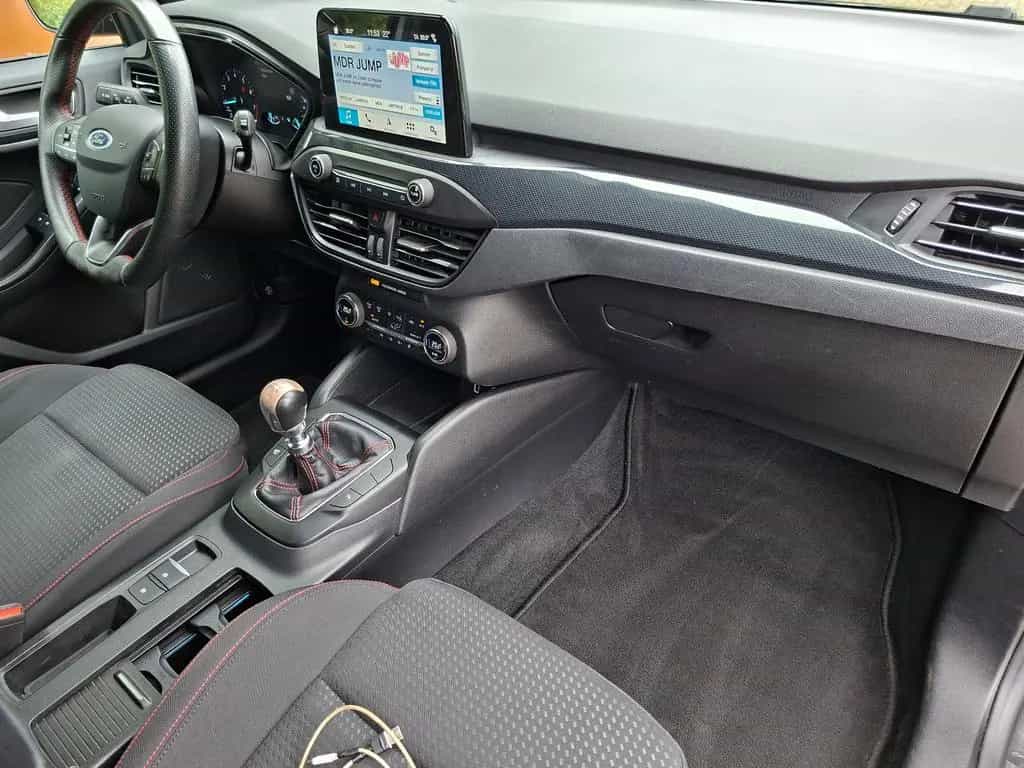 Ford Focus Lim. ST-Line+KLIMAAUTO+NAVI+FSHZ+SHZ+AHK+ 09/2018-photo-11