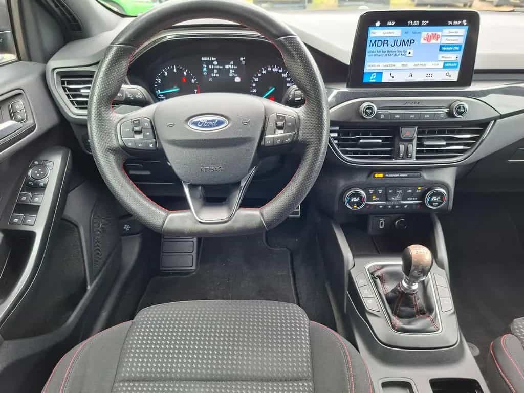 Ford Focus Lim. ST-Line+KLIMAAUTO+NAVI+FSHZ+SHZ+AHK+ 09/2018-photo-4