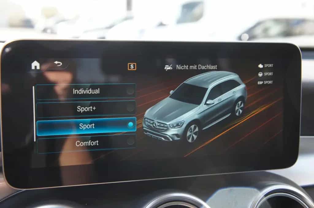 Mercedes-Benz GLC-Class 300d 4Matic*ACC*HUD*STDHZG*KAM*HIGHEND*19Z 06/2020-photo-19