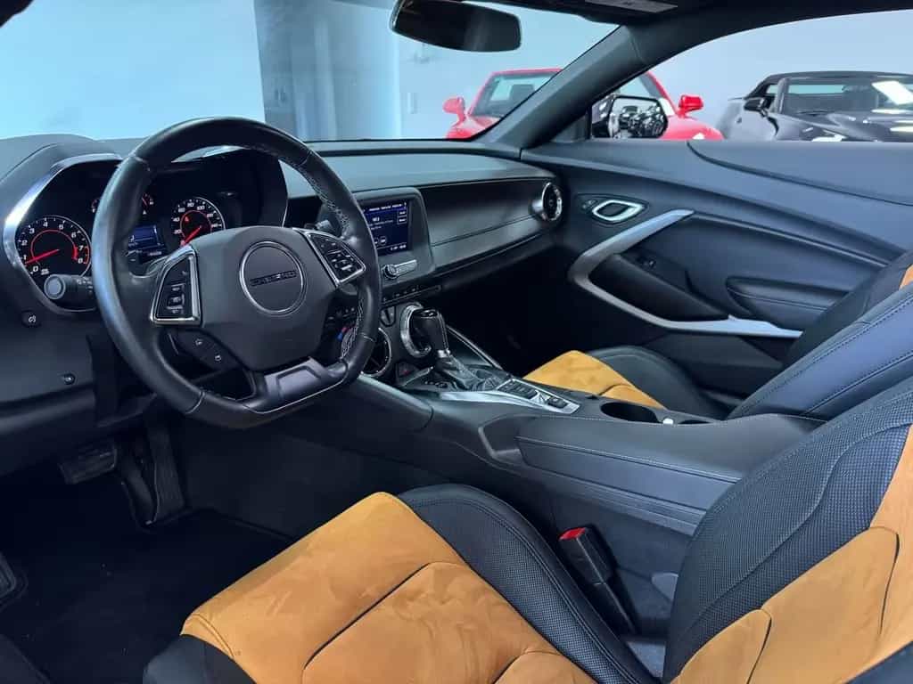 Chevrolet Camaro 2,0l Turbo *AUT / LEDER* 04/2023-photo-10