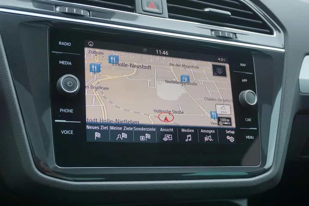 Volkswagen Tiguan 1.4 TSI LED Panorama Standheizung PDC USB 04/2018-photo-10
