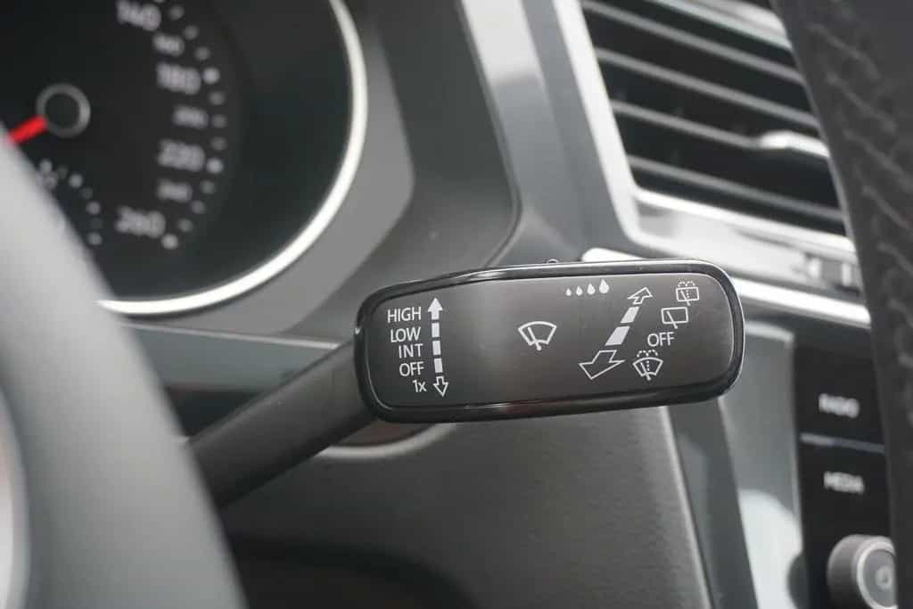 Volkswagen Tiguan 1.4 TSI LED Panorama Standheizung PDC USB 04/2018-photo-20