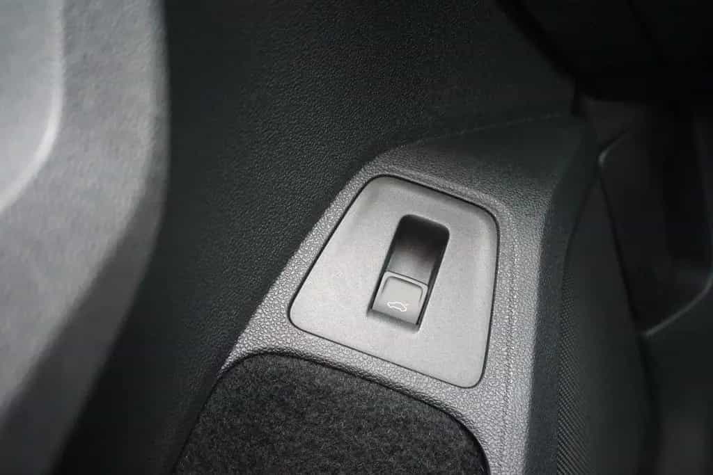 Volkswagen Tiguan 1.4 TSI LED Panorama Standheizung PDC USB 04/2018-photo-25