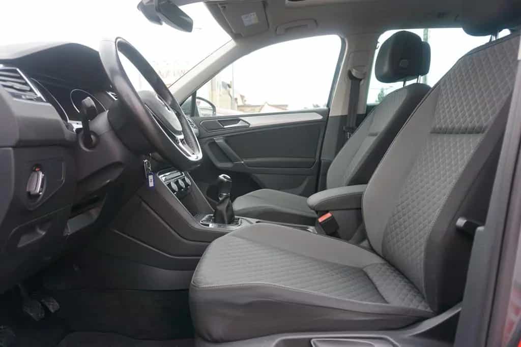 Volkswagen Tiguan 1.4 TSI LED Panorama Standheizung PDC USB 04/2018-photo-28