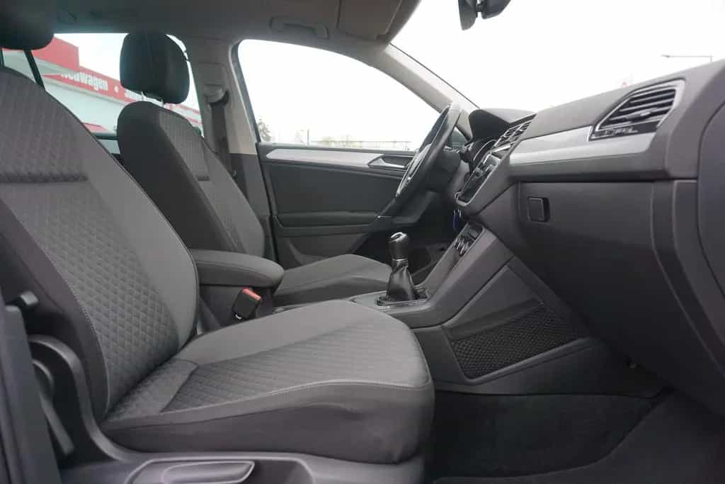Volkswagen Tiguan 1.4 TSI LED Panorama Standheizung PDC USB 04/2018-photo-29