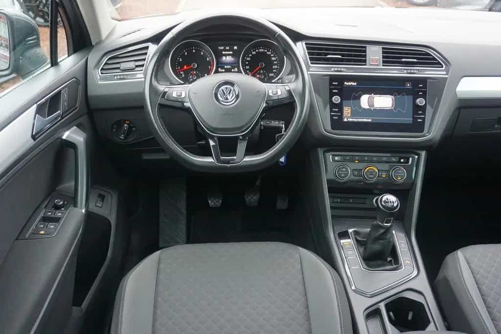 Volkswagen Tiguan 1.4 TSI LED Panorama Standheizung PDC USB 04/2018-photo-8