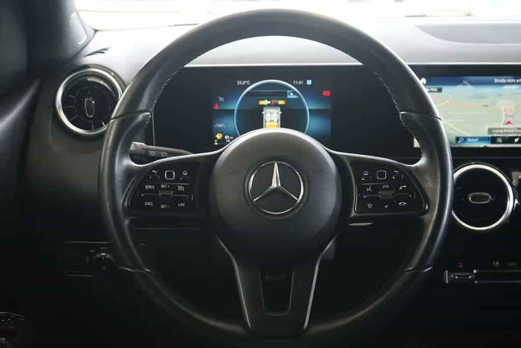 Mercedes-Benz B 180 d MBUX+NAVI+KEYLESS GO+TEMPOMAT+RÜCKFAHRKAM 05/2020-photo-17