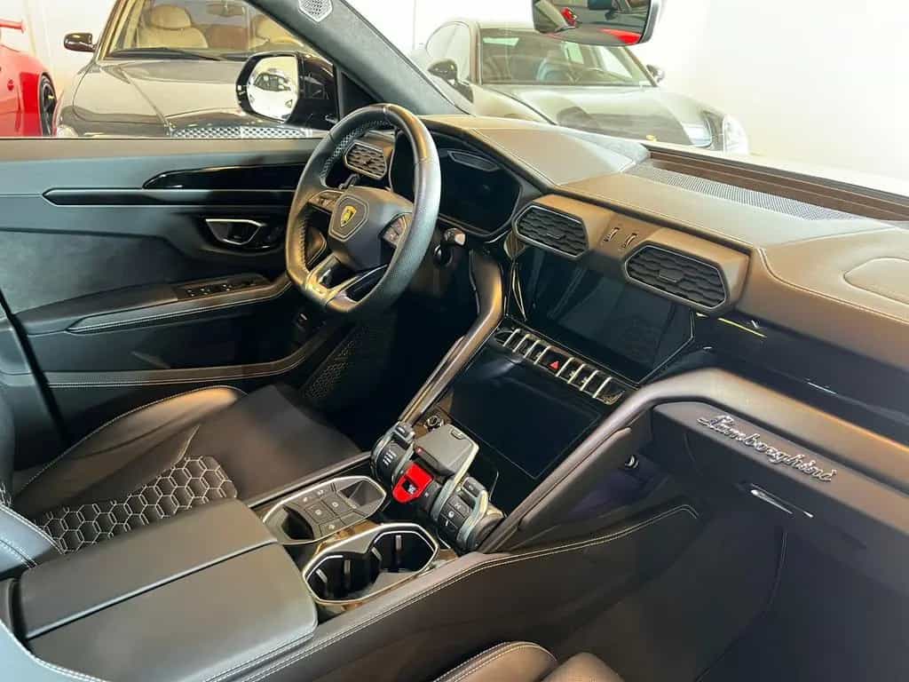 Lamborghini Urus 4.0 V8 Autom.-23"-PANO-B&O-MWST.-GARANTIE- 06/2022-photo-11