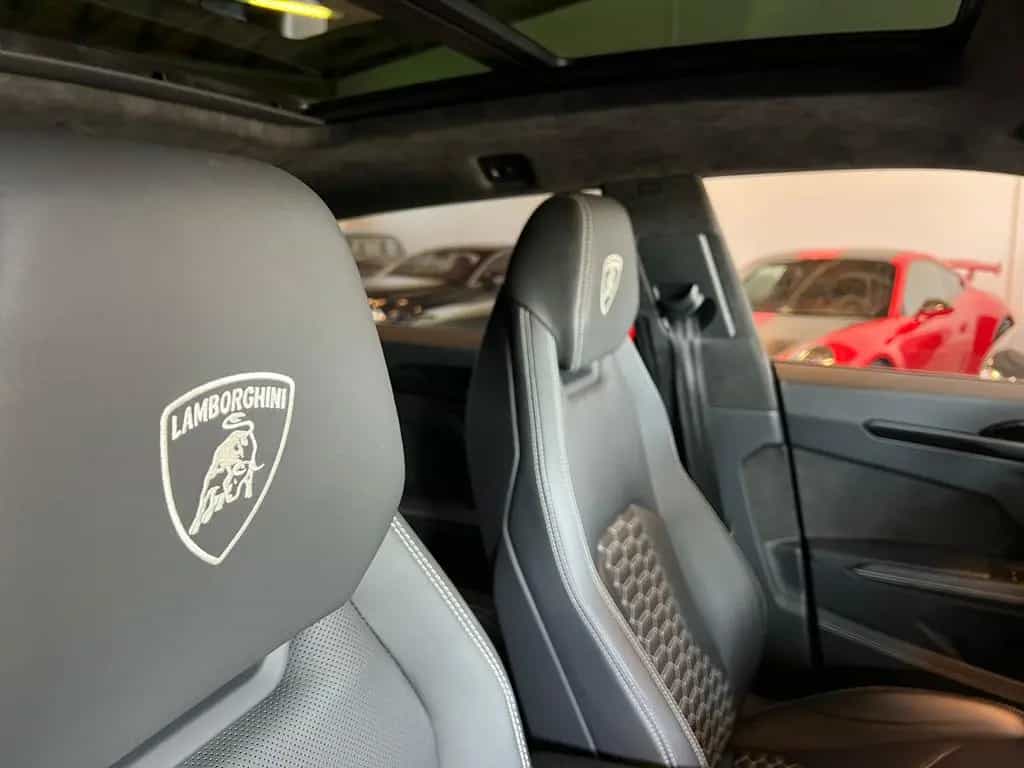 Lamborghini Urus 4.0 V8 Autom.-23"-PANO-B&O-MWST.-GARANTIE- 06/2022-photo-15