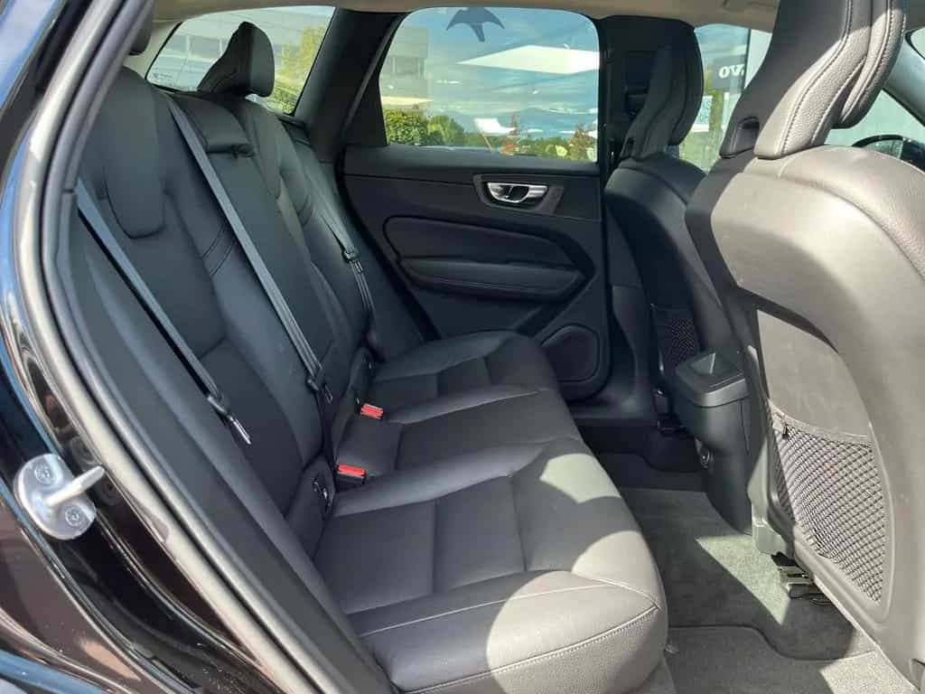 Volvo XC60 B4 D Plus Dark Auto 01/2024-photo-11