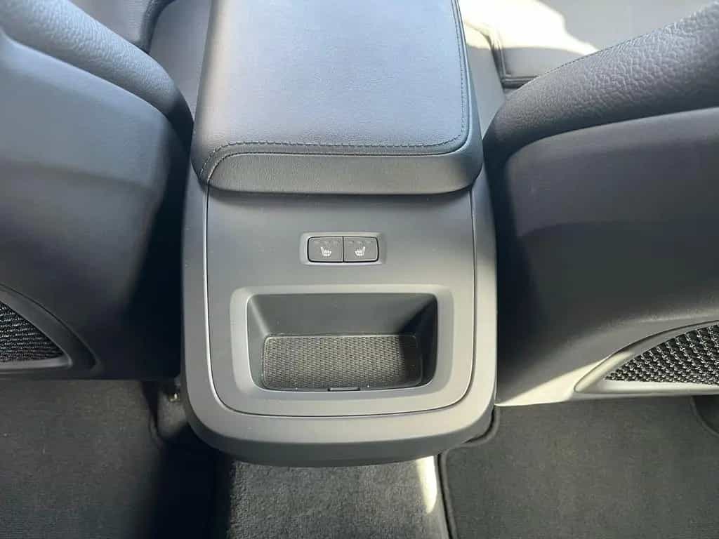Volvo XC60 B4 D Plus Dark Auto 01/2024-photo-16