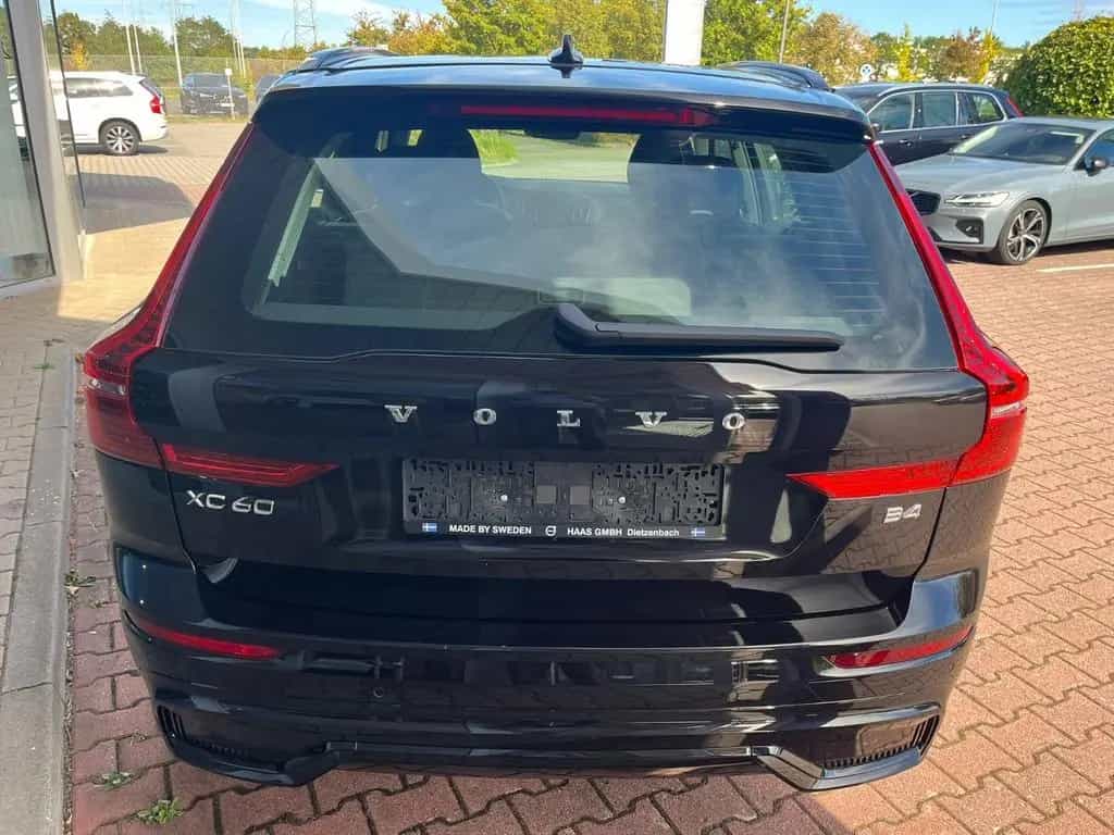 Volvo XC60 B4 D Plus Dark Auto 01/2024-photo-4