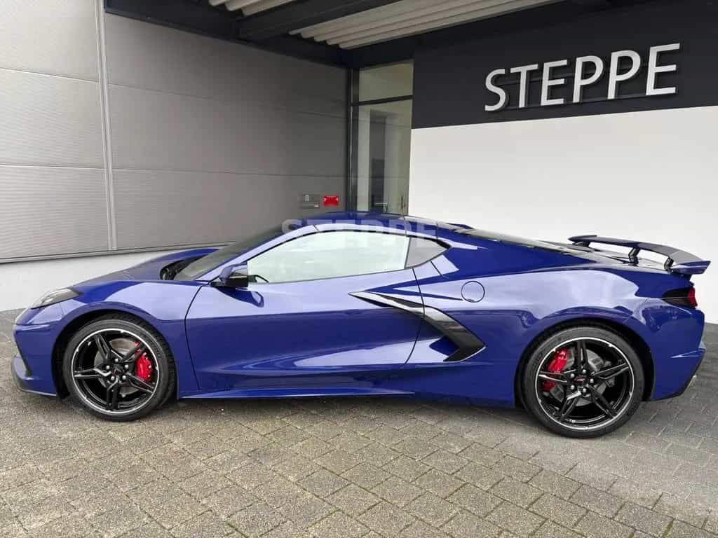 Corvette C8 Stingray Coupe 2025 3LT EUModell STEPPE null-photo-2
