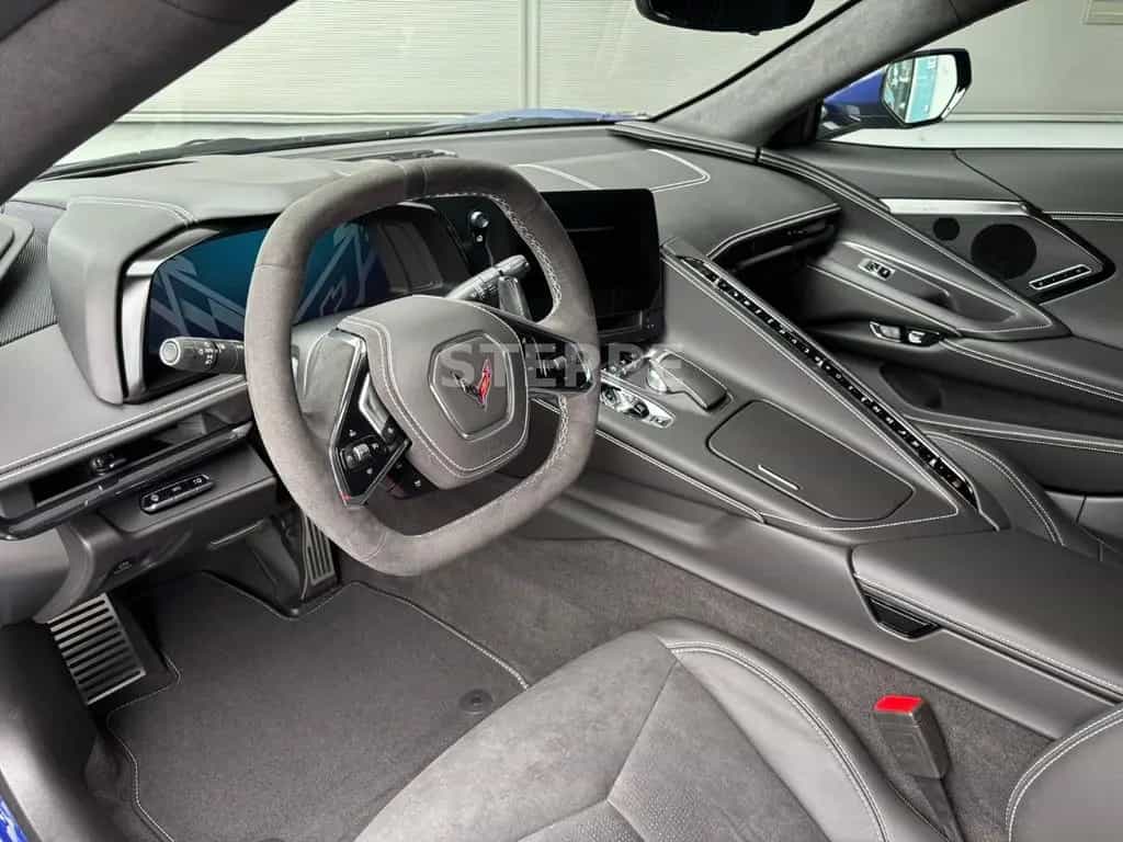 Corvette C8 Stingray Coupe 2025 3LT EUModell STEPPE null-photo-5