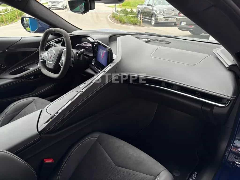 Corvette C8 Stingray Coupe 2025 3LT EUModell STEPPE null-photo-7