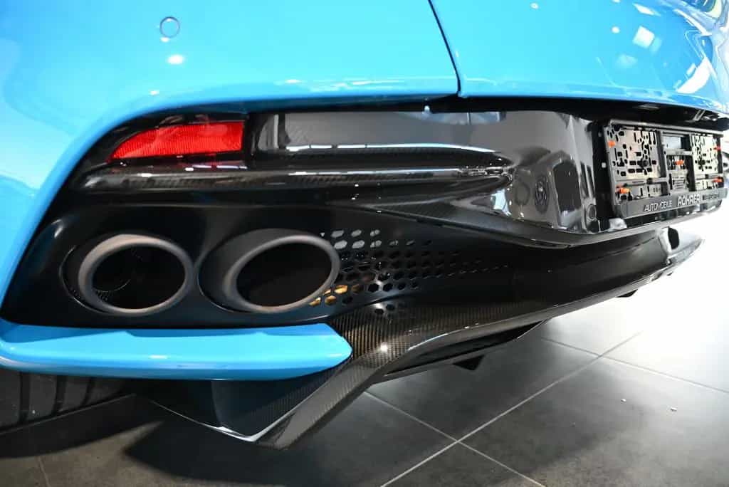 Aston Martin DBS Volante / Elwood Blue-Vivid Red / Titan-AGA 08/2022-photo-24