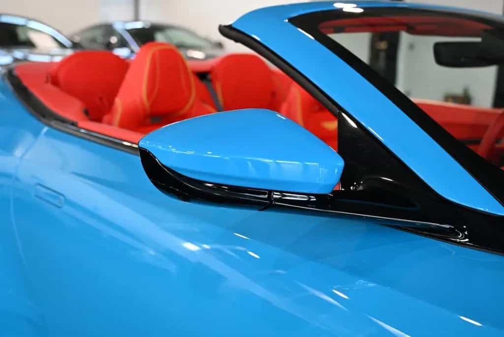 Aston Martin DBS Volante / Elwood Blue-Vivid Red / Titan-AGA 08/2022-photo-28