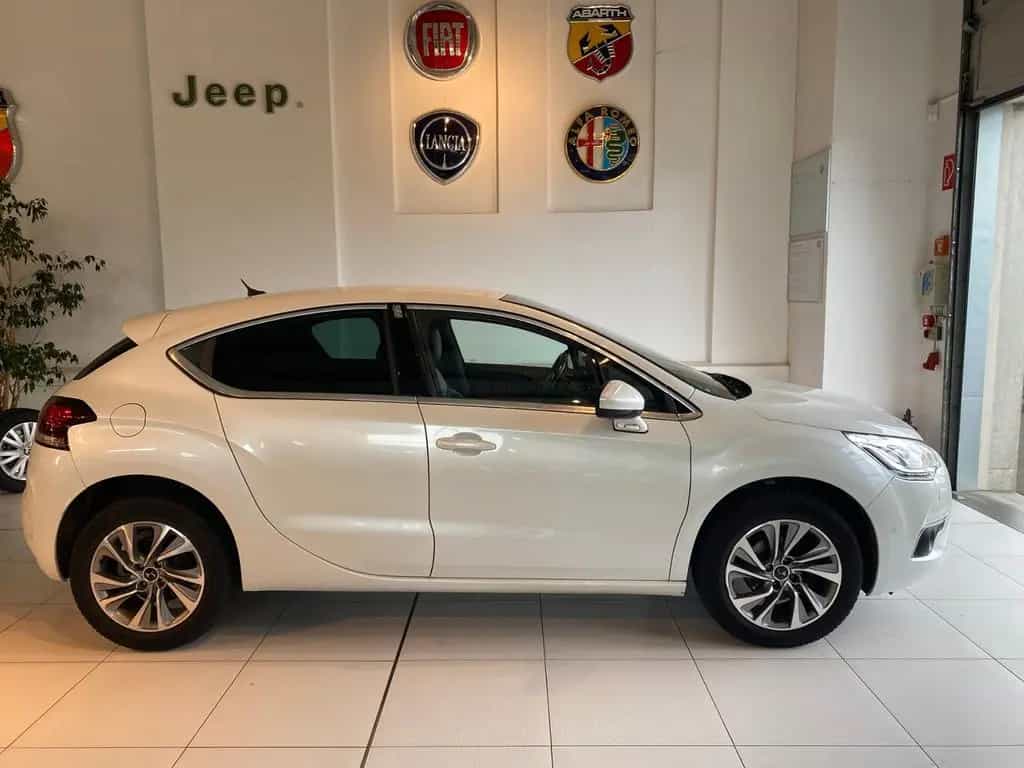 Citroën DS4 1.2 PureTech 130 Chic 04/2015-photo-2