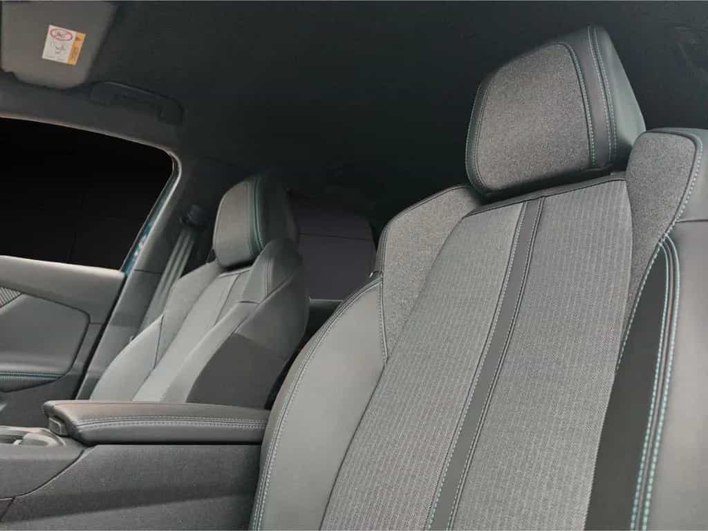 Peugeot 3008 Allure Pack 1.2 130 Navi Rückfahrkamera LED 06/2024-photo-12