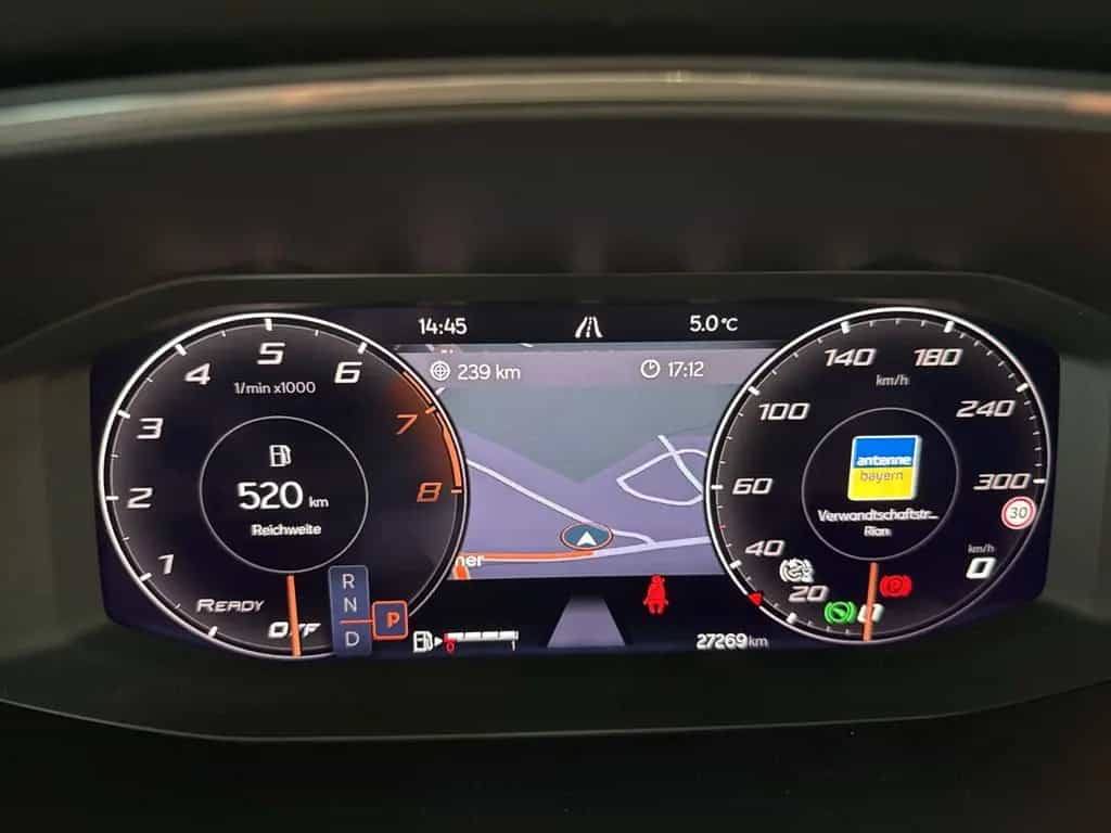 Cupra Formentor VZ Brembo Pano BEATS Kamera FullLink 07/2022-photo-30