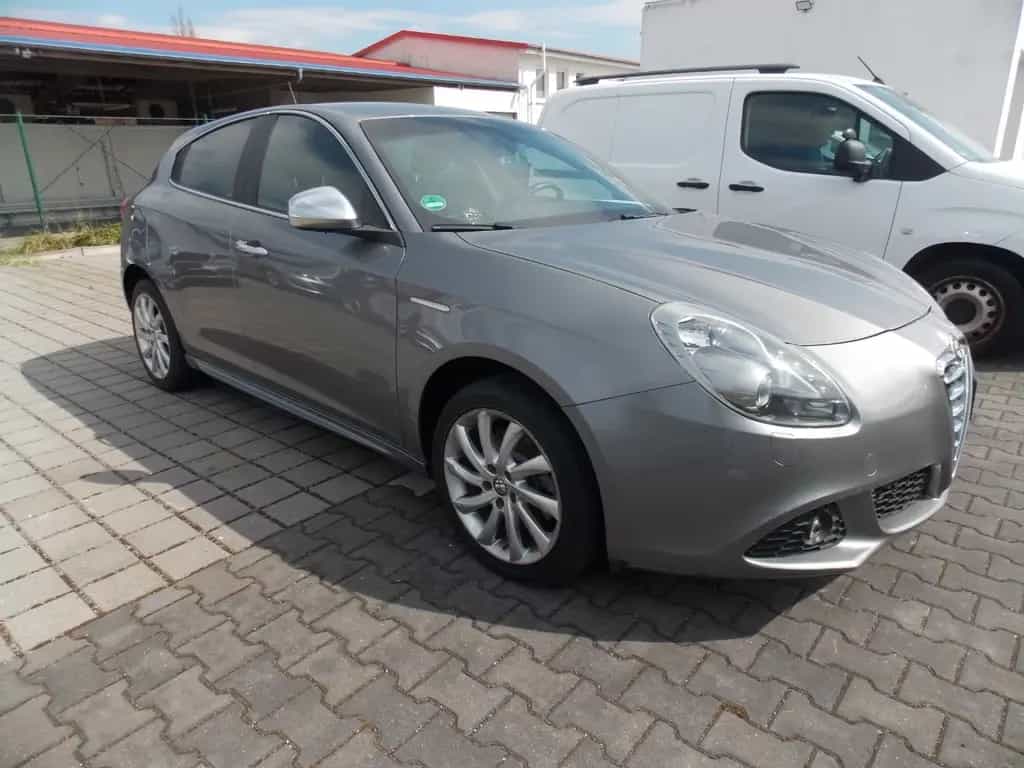 Alfa Romeo Giulietta Turismo Automatik aus 1.Hand/HU NEU 01/2014-photo-0
