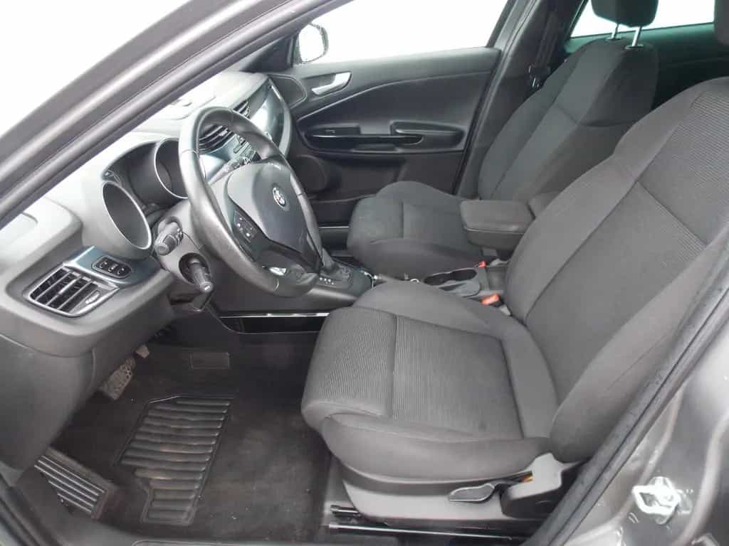 Alfa Romeo Giulietta Turismo Automatik aus 1.Hand/HU NEU 01/2014-photo-9
