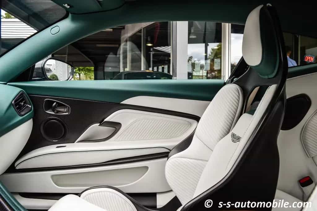 Aston Martin DBS 770 Ultimate Titanium Abgas Lightweight Seat 06/2024-photo-18