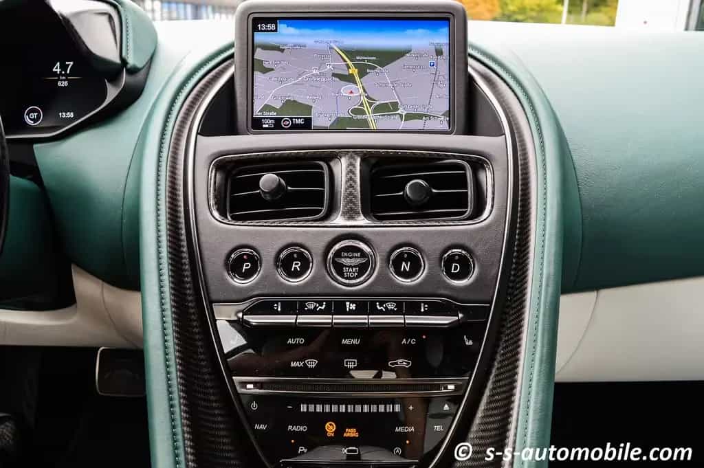 Aston Martin DBS 770 Ultimate Titanium Abgas Lightweight Seat 06/2024-photo-25