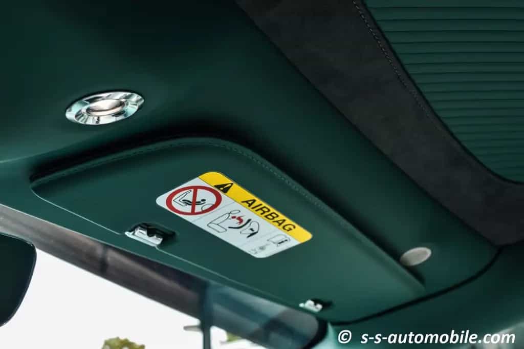 Aston Martin DBS 770 Ultimate Titanium Abgas Lightweight Seat 06/2024-photo-29