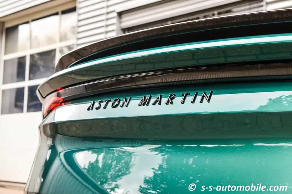 Aston Martin DBS 770 Ultimate Titanium Abgas Lightweight Seat 06/2024-photo-9