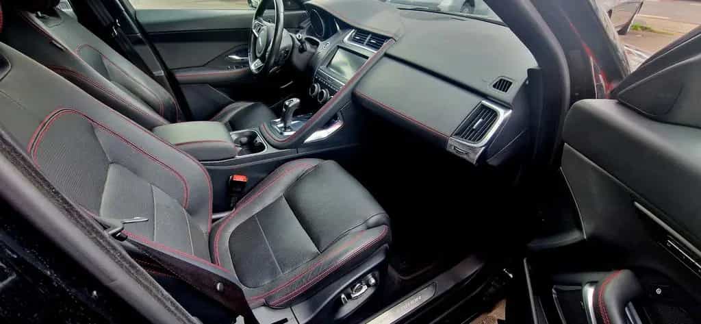 Jaguar E-Pace First Edition AWD Leder+Navi+LED 03/2018-photo-9