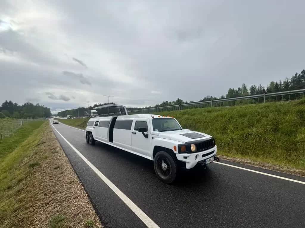 Hummer H3 5.3 V8 Limousine in perfect condition 01/2009-photo-4