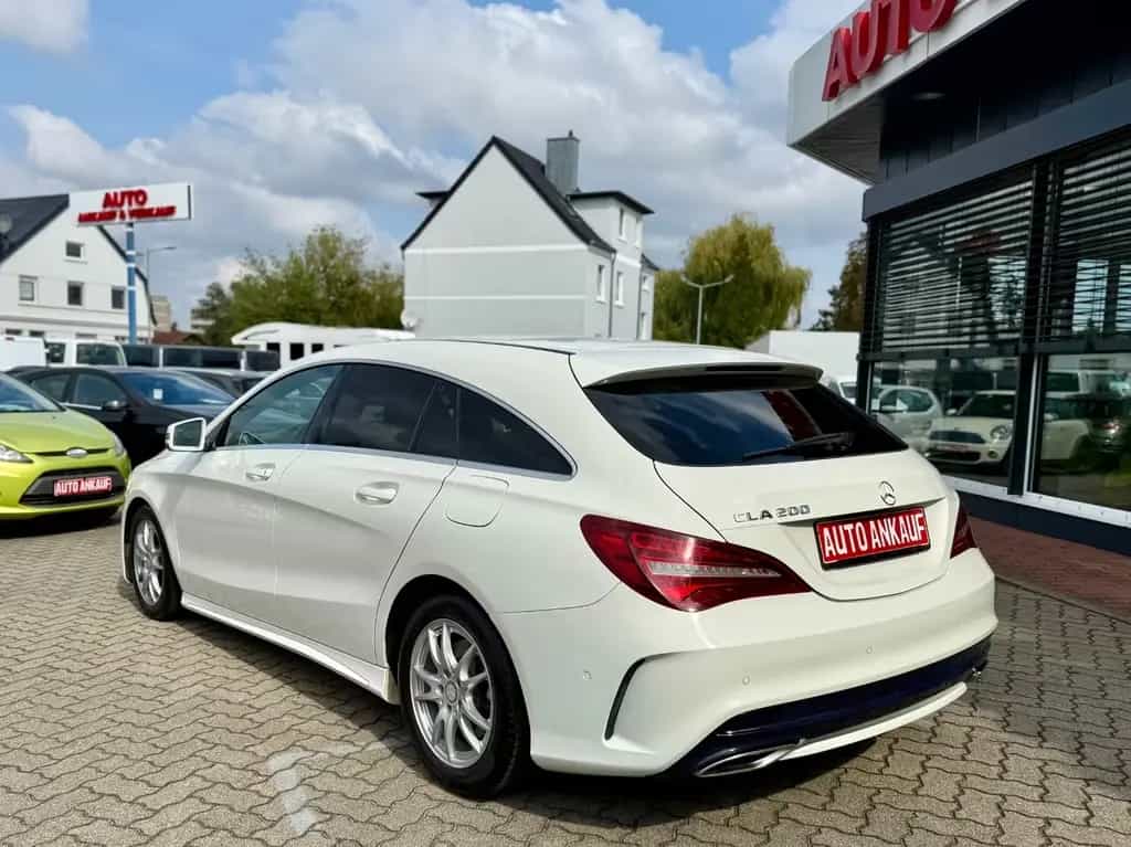 Mercedes-Benz CLA-Class 200 Shooting Brake AMG LED Automatik 09/2016-photo-6