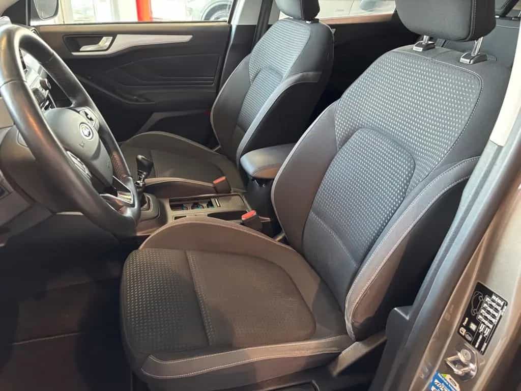 Ford Focus Lim. Cool & Connect Winterpaket Navi 03/2019-photo-12