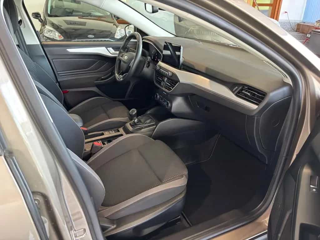 Ford Focus Lim. Cool & Connect Winterpaket Navi 03/2019-photo-5