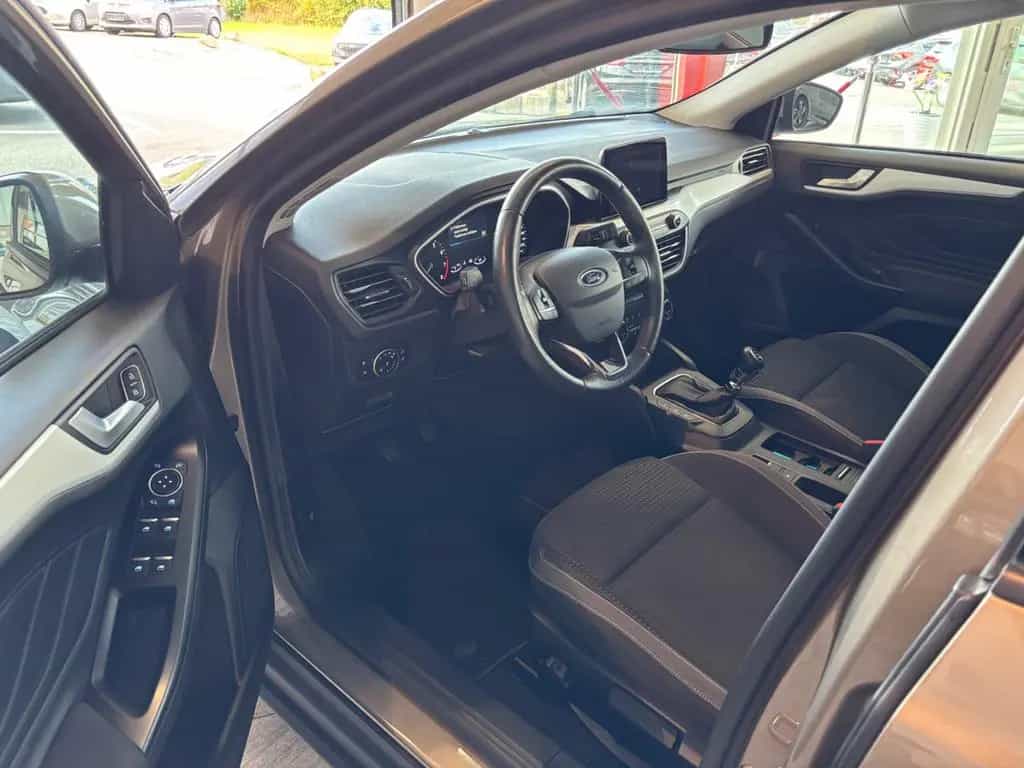 Ford Focus Lim. Cool & Connect Winterpaket Navi 03/2019-photo-9
