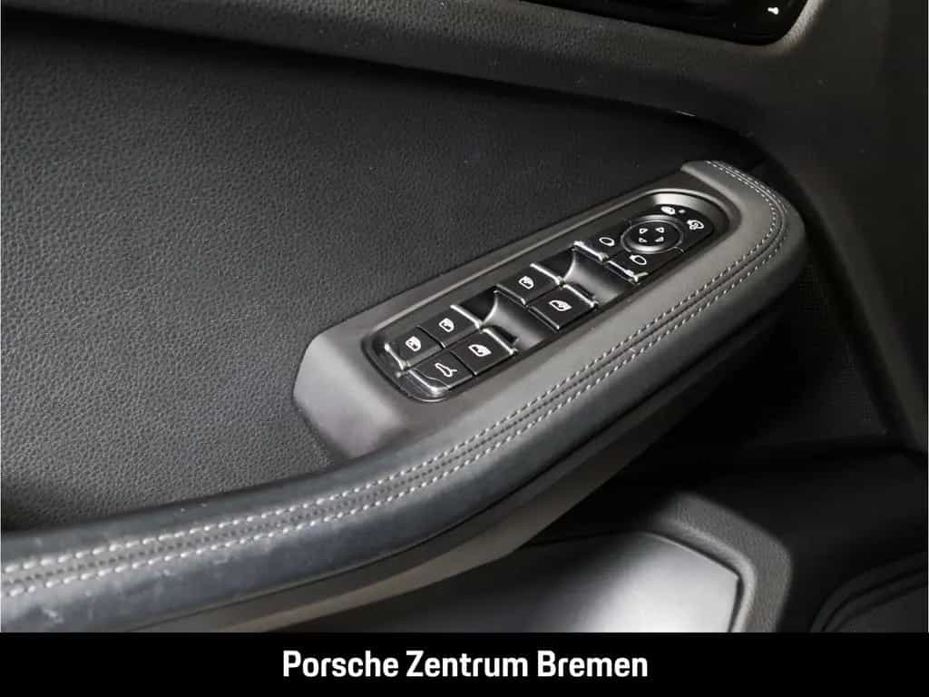 Porsche Macan GTS Panorama PASM Sitzheizung 06/2021-photo-30