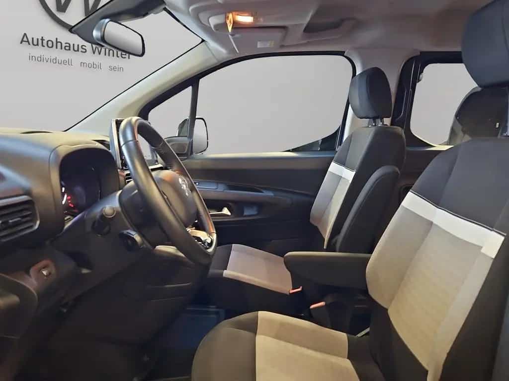 Citroën Berlingo 1,5 BlueHDI Feel M MPV Klimaaut Navi Ka 07/2023-photo-4