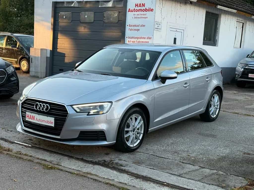 Audi A3 Sportback 35 TFSI /Automatik/Navi/Xenon/Temp. 07/2019-photo-4