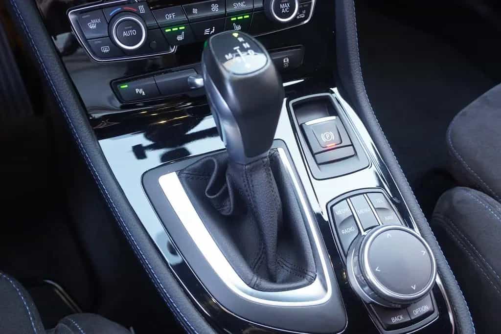 BMW 2 Series 220i Gran Tourer M-Sport LED ACC Head-Up AHK 06/2017-photo-22